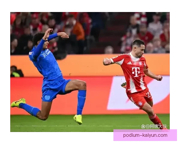 德甲拜仁持续保持连胜纪录，状态回暖备受关注